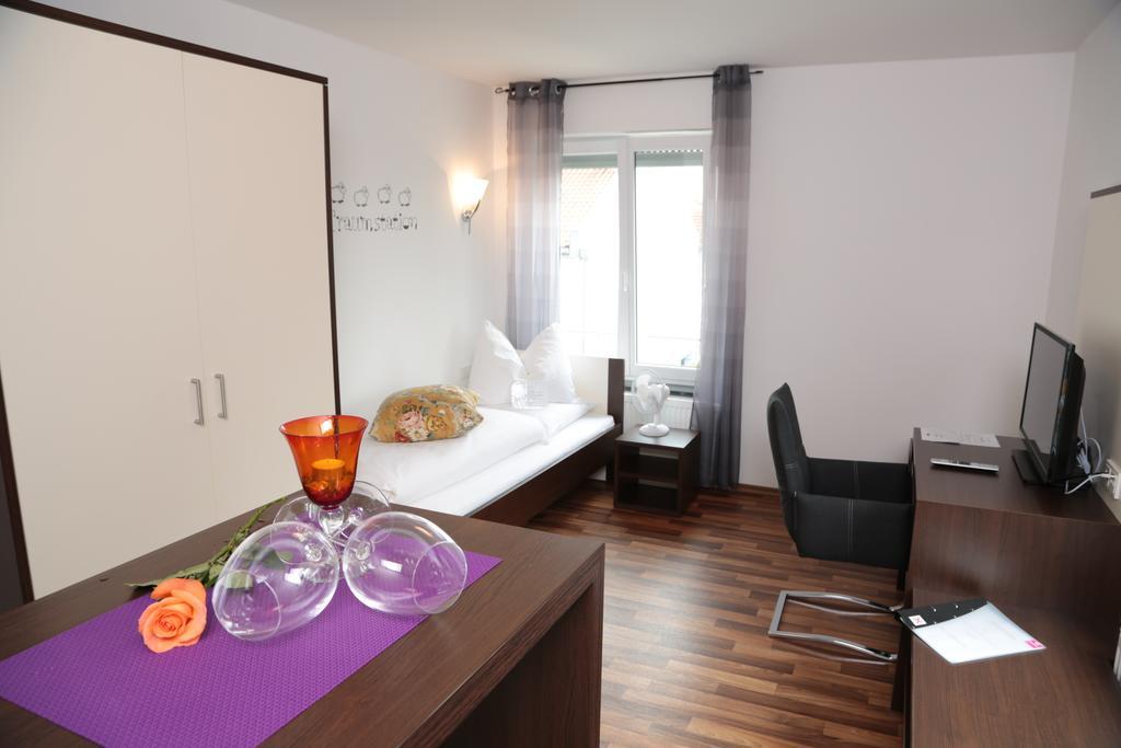 Hotel Am Marktplatz Gangkofen Cameră foto