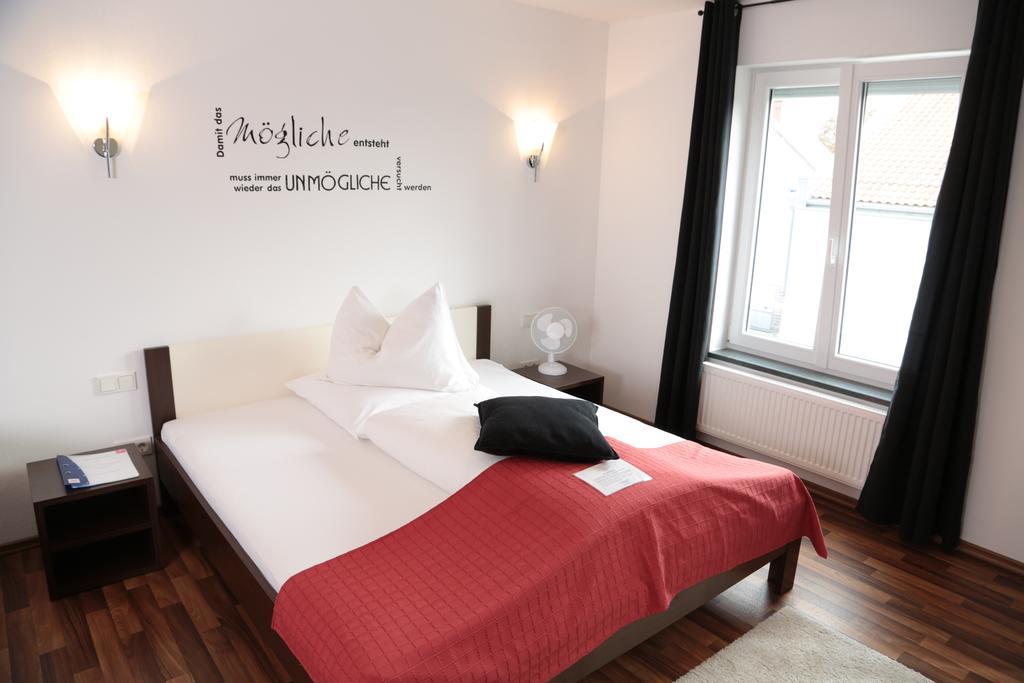 Hotel Am Marktplatz Gangkofen Cameră foto